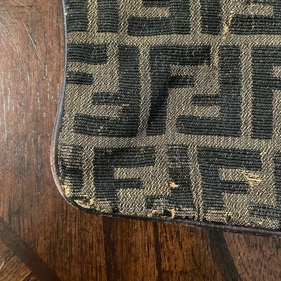 🎉HP🎉 Authentic Vintage Fendi Zippered Tote - Picture 12 of 15